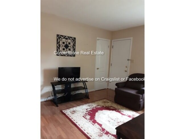 Building Photo - 268 Brewster Dr