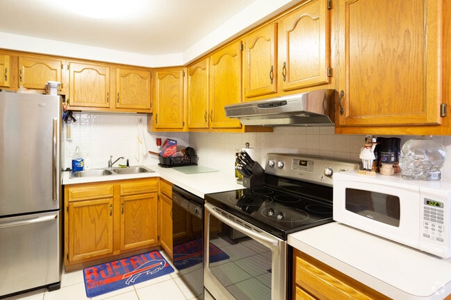 Kitchen (Two bedroom) - Willow Ridge Court