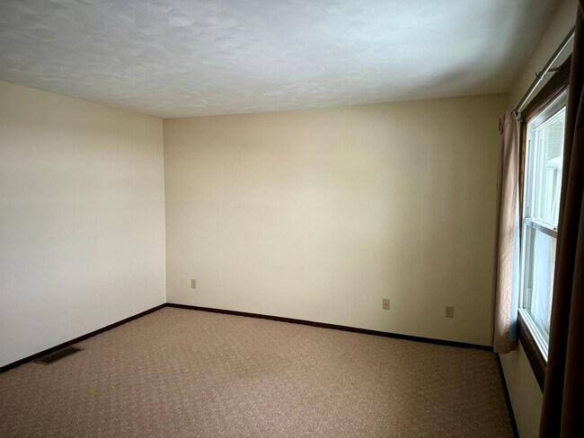 Foto del edificio - 4130-4136 Canterbury Dr