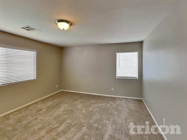 Building Photo - 5890 Autumn Harvest Ave