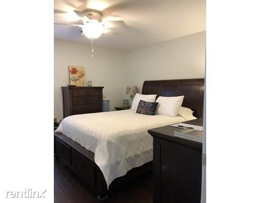 Building Photo - 1 br, 1 bath  - 1 Orient Way # 1