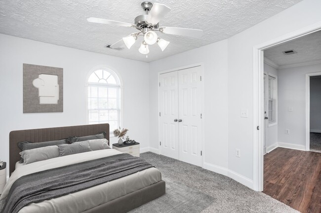 Interior Photo - Woodland Village