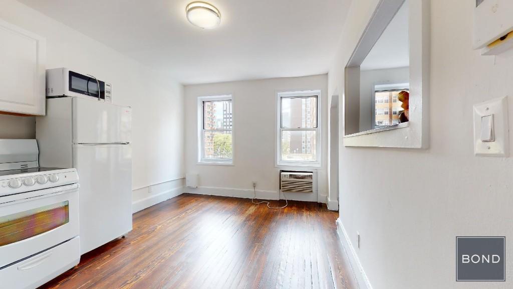 Primary Photo - 455 Second Avenue