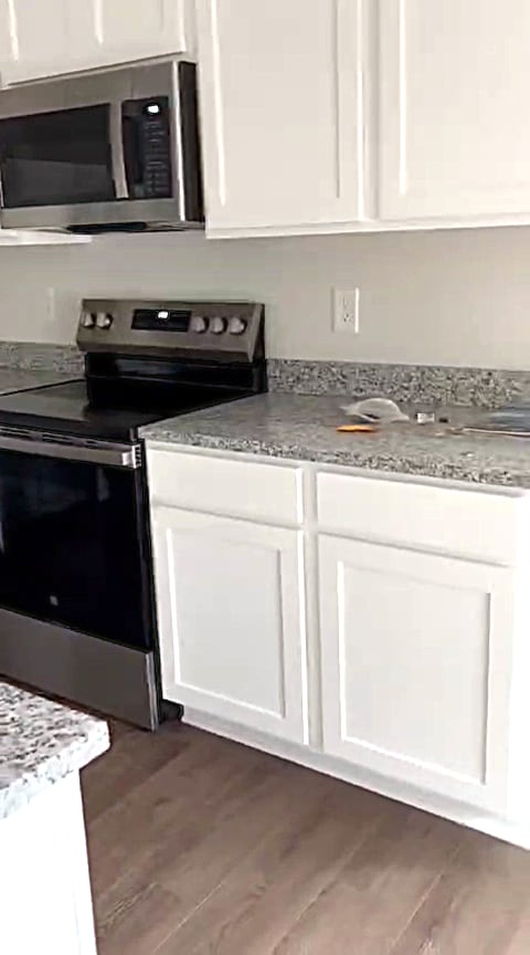 Building Photo - 173 Thicket Dr