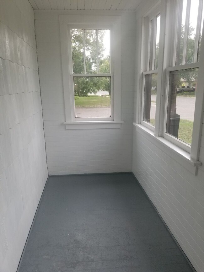 Foto del edificio - 1702 Norwood St