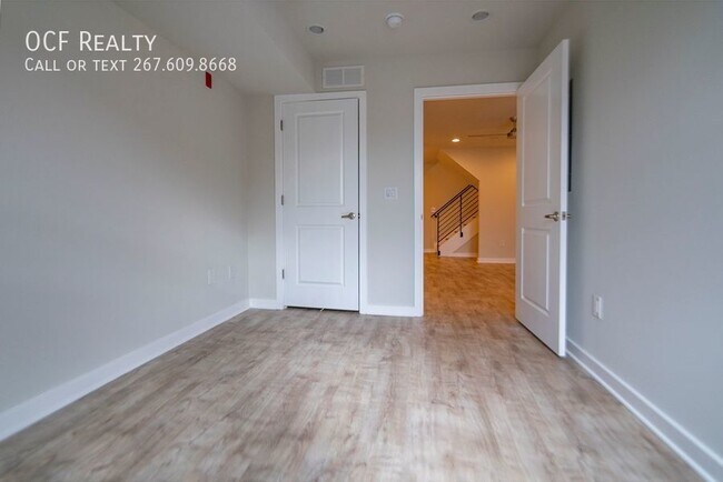 Foto del edificio - 2 Bed Grays Ferry Apartment