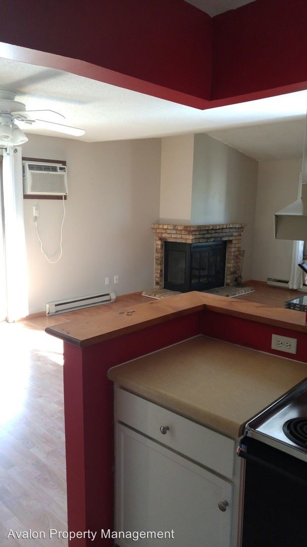 Building Photo - 1 br, 1 bath House - 2020 Ridge Drive 33