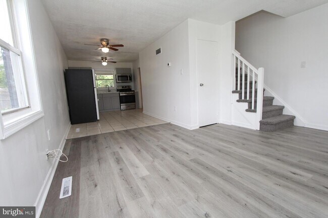 Foto del edificio - 5634 Mitchell Rd