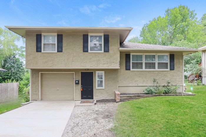 Foto principal - 6306 E 150th Terrace