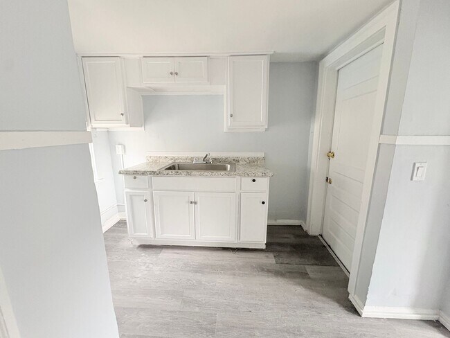 Foto del edificio - 3711 E 55th St