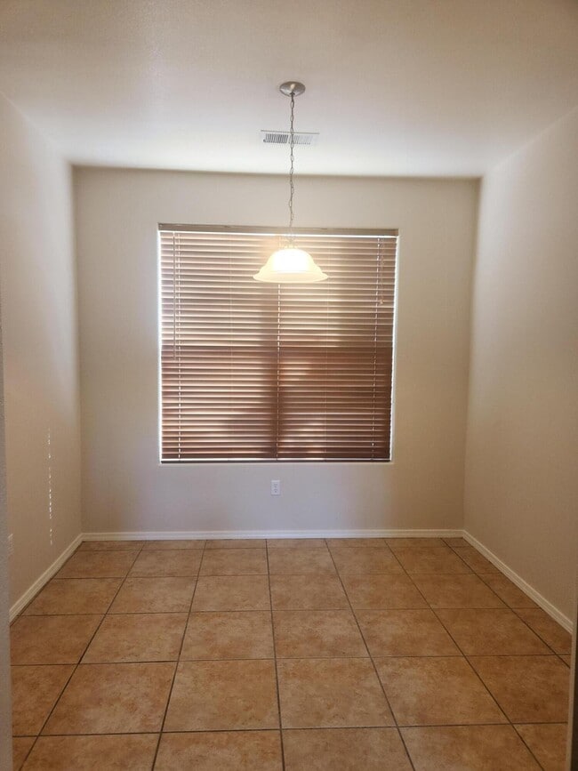 Foto del edificio - 2421 Falesco Rd SE