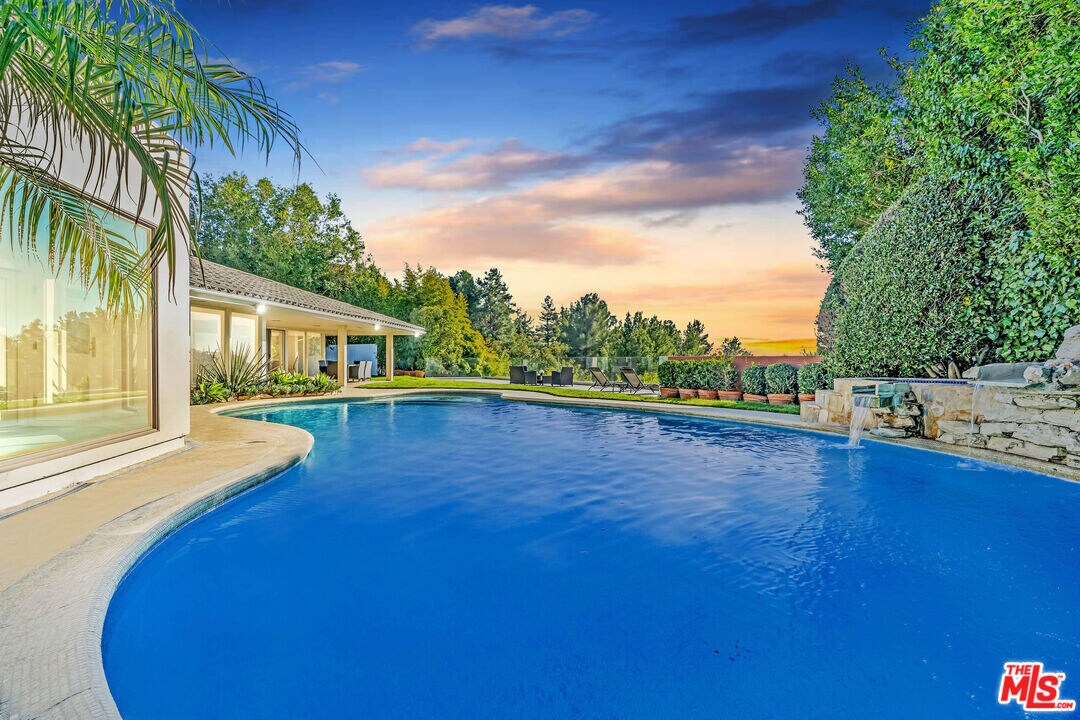 Primary Photo - 2177 Summitridge Dr