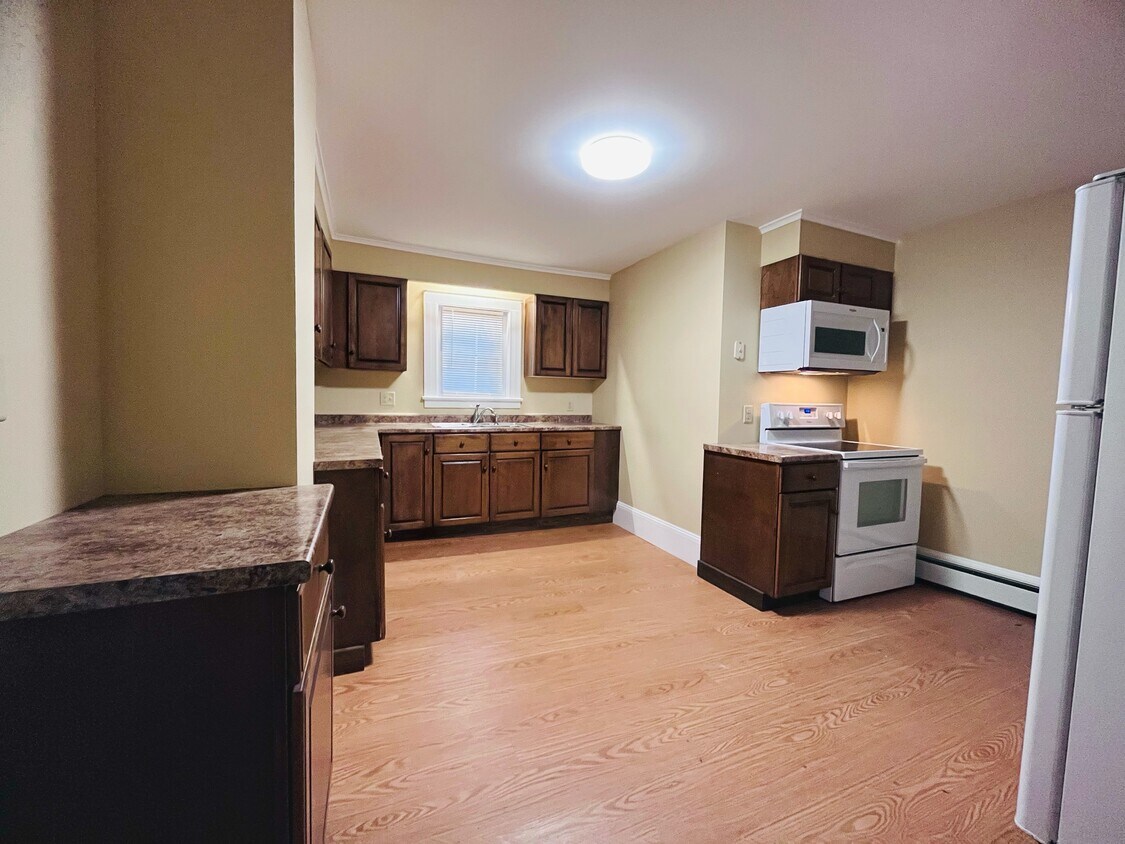 87 Elm St Unit 1, Bangor, ME 04401 87 Elm St Bangor, ME