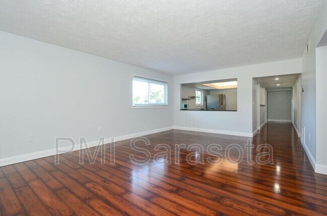 Foto del edificio - 3300 S Beneva Rd