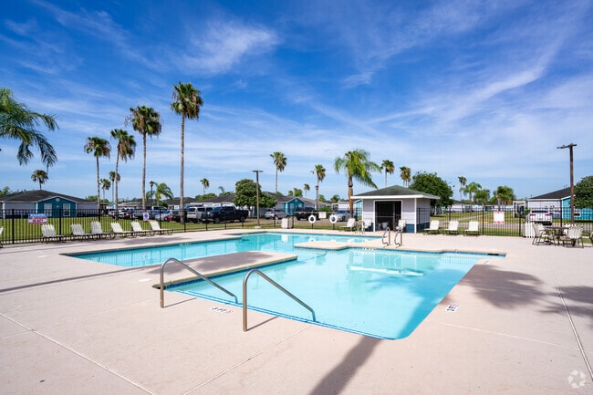 Building Photo - Valley Island Palms Apartments