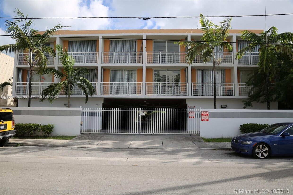 Primary Photo - 450 SW 3rd St