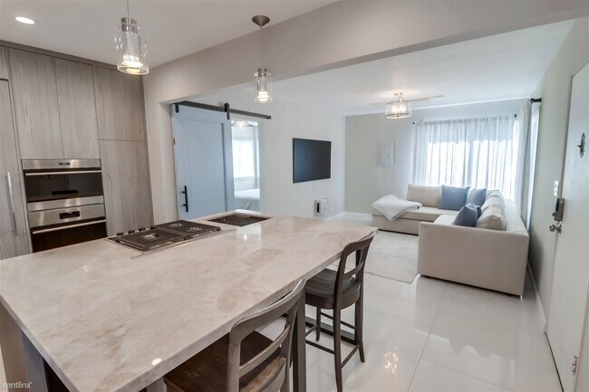 Building Photo - 1 br, 1 bath House - 3659 Mission Boulevar...