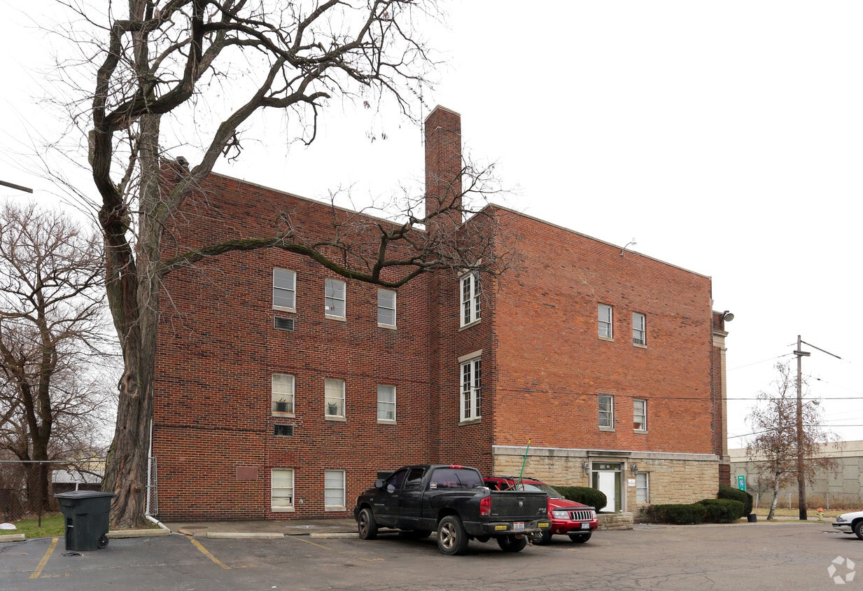 Building Photo - 1105 2nd Ave