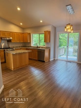 Building Photo - 6106 NE Oar Dr