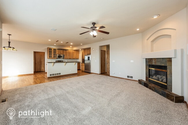 Foto del edificio - 7620 Chancellor Dr, Colorado Springs, CO, ...
