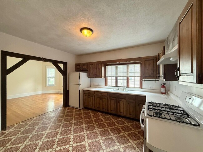 Foto del edificio - 186 Powder House Blvd