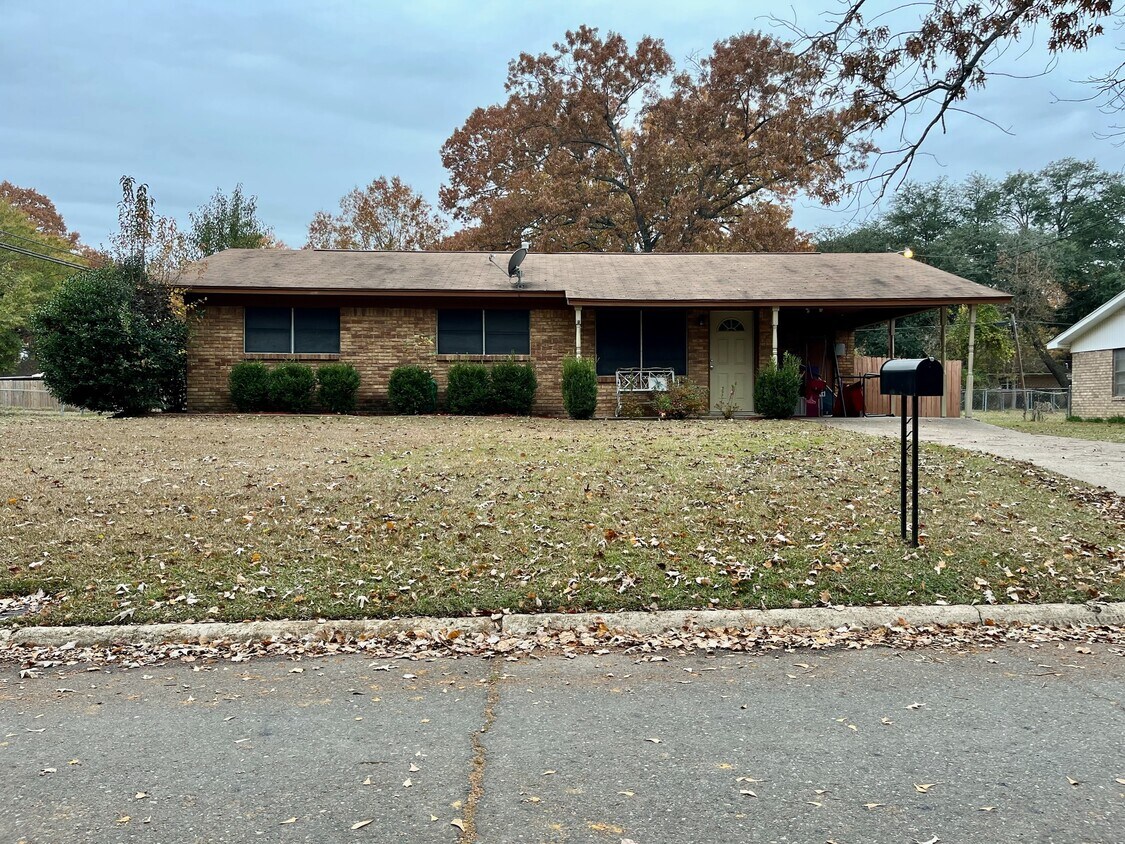Primary Photo - 3701 Porter Ave