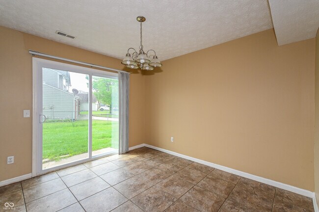 Building Photo - 10609 Sedgegrass Dr