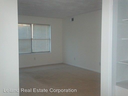 Foto del edificio - 817 Spencer Ct