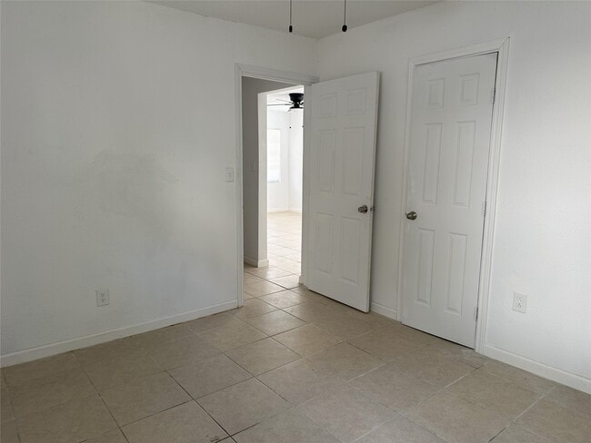 Foto del edificio - 3831 Mt Pleasant St