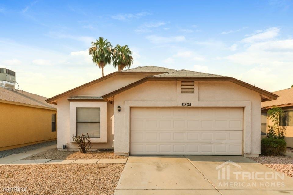 Primary Photo - 8805 W Amelia Ave