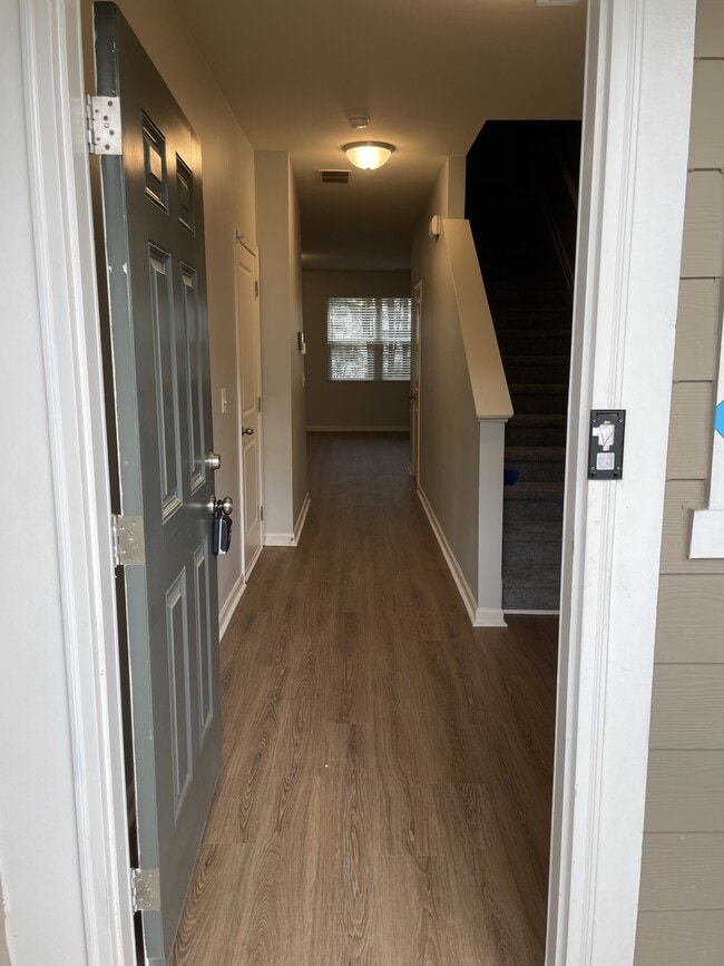 Building Photo - 6367 Kennonbriar Ct