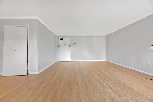 Foto del edificio - 2400 41st St NW