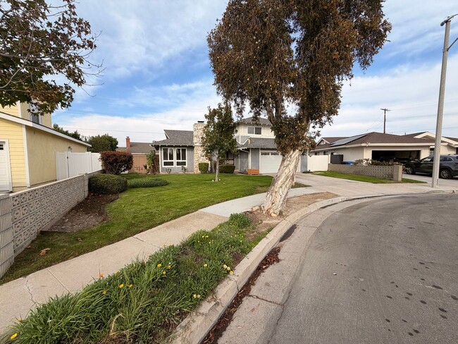 Building Photo - Beautifully Remodeled 4 Bedroom Cypress Ho...