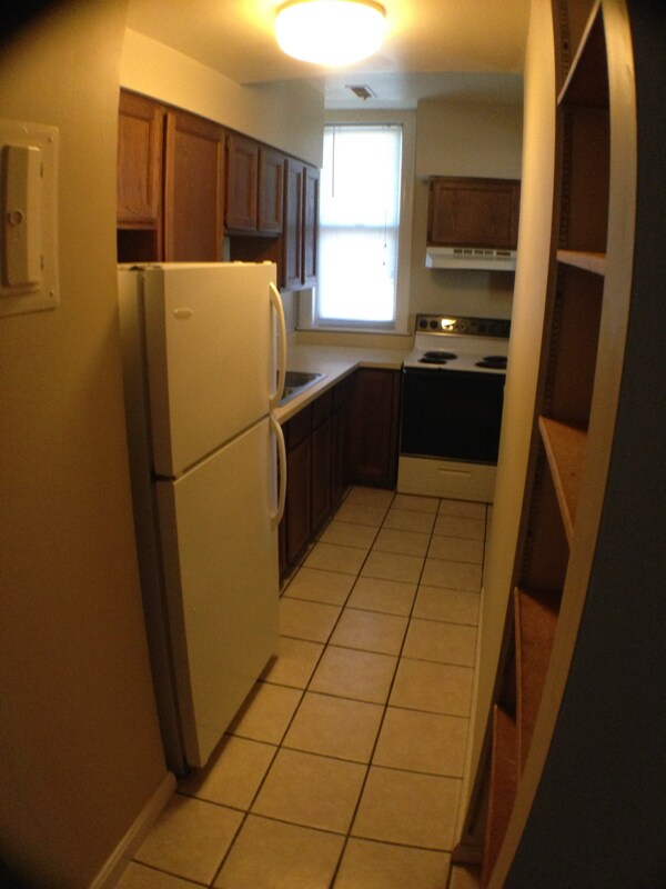 Building Photo - 8 W Hollister St