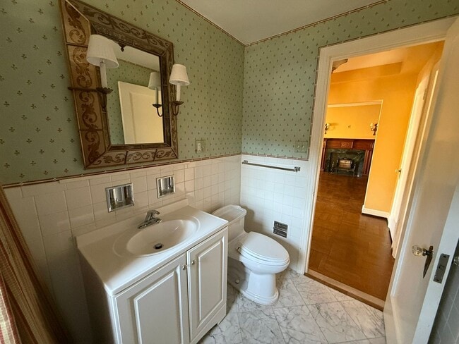 Interior Photo - The Royal York Apartments