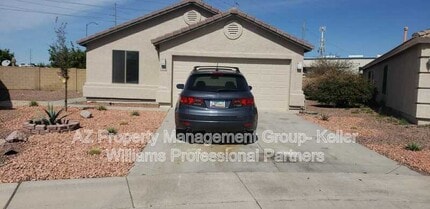 Building Photo - 16906 N Briarwood Dr