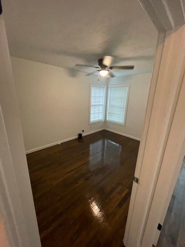 Foto del edificio - 1022 Shiels Dr