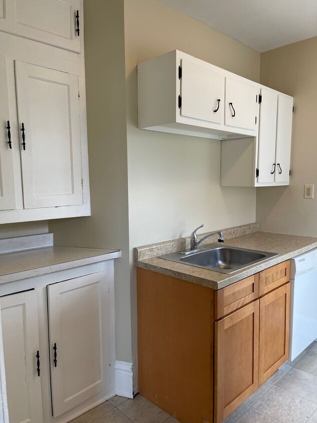 Foto principal - 452 Iowa Ave
