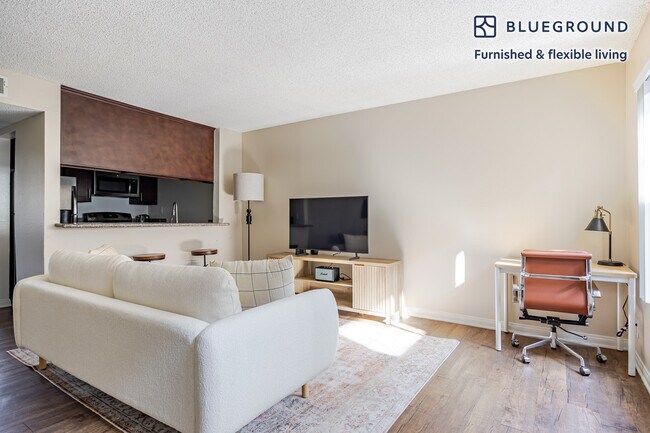 Foto del edificio - 611 N Howard St