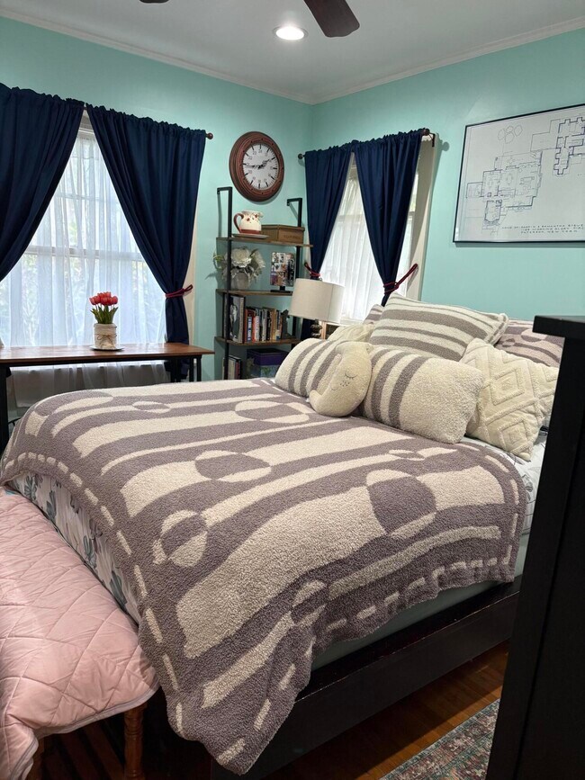 Foto del edificio - 839 N Orange Dr