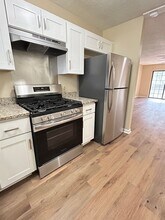 Building Photo - 1030 Ash St Ext