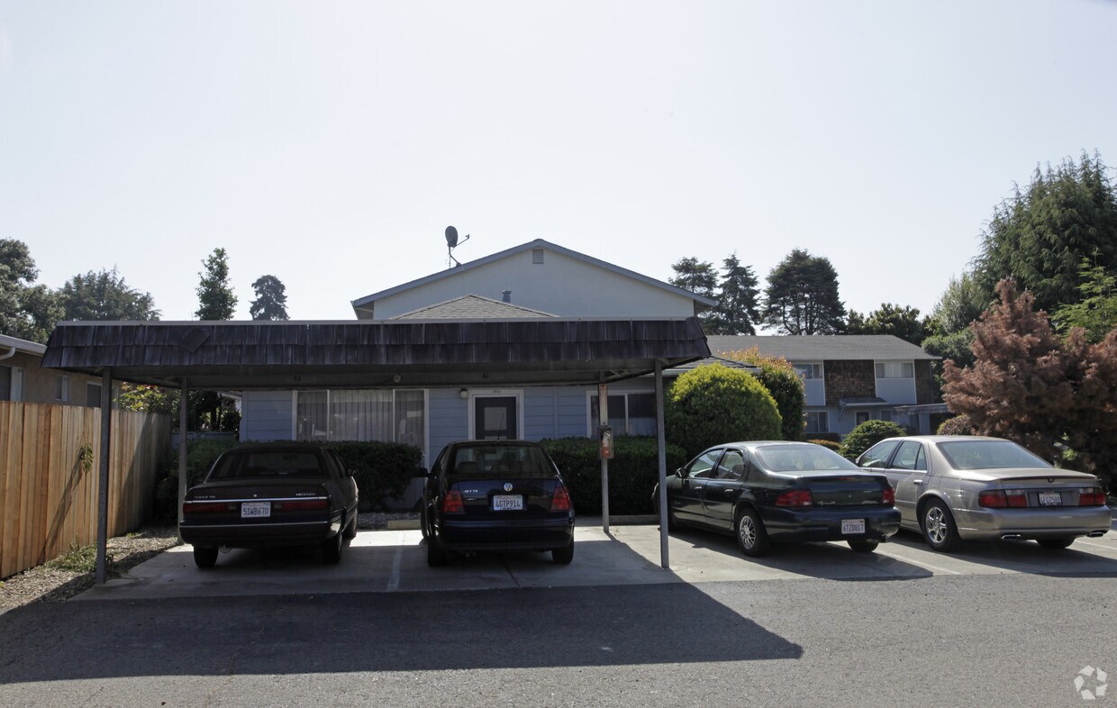 Primary Photo - 19846-19868 San Miguel Ave