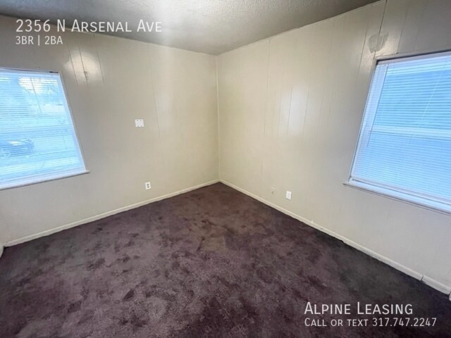 Building Photo - 3 Bedroom with views of downtown skyline f...