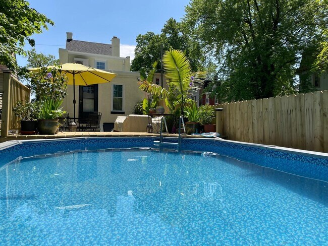 Foto del edificio - 293 E Bringhurst St