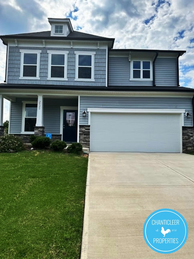 Building Photo - 2528 Reynolds Dr