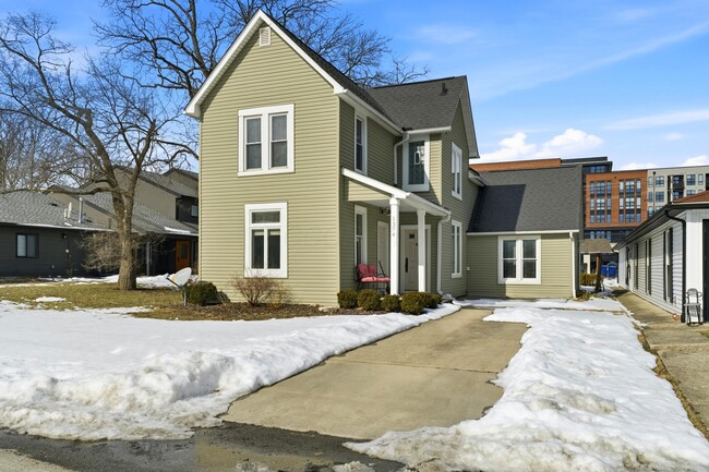 Building Photo - 1374 Ida Ave