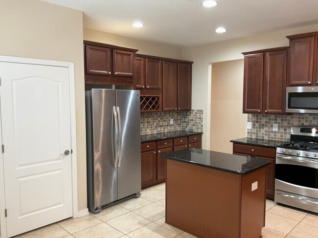 Foto del edificio - 16017 Loneoak View Dr