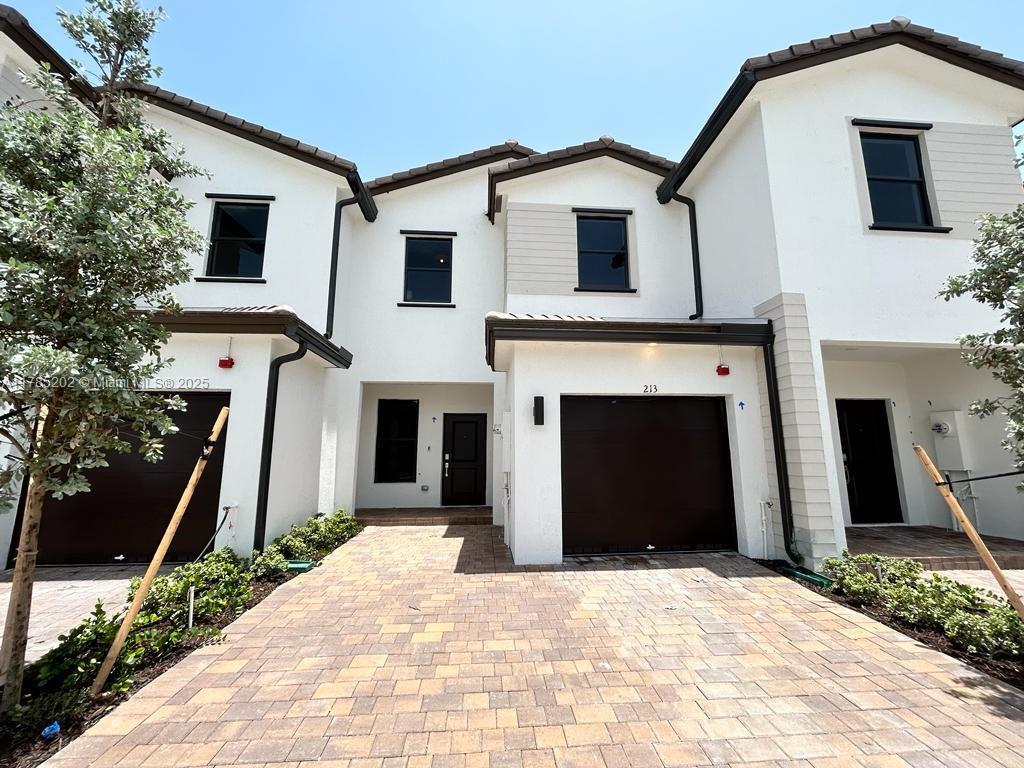 Primary Photo - 213 SW 159th Way