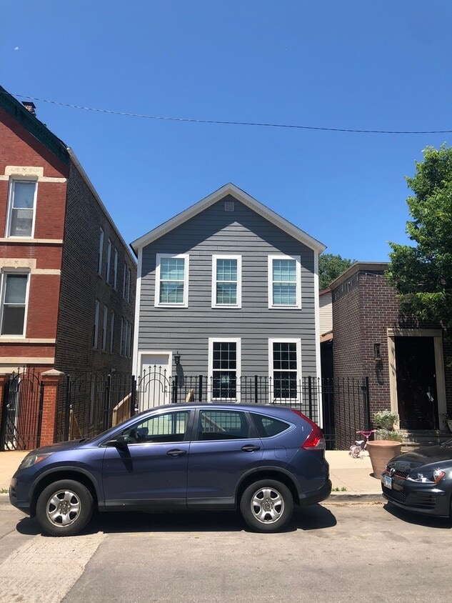 Primary Photo - 976 W 19th St