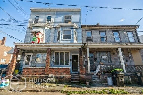 Primary Photo - AVAILABLE NOW! - 202 W Pine St, Mahanoy Ci...
